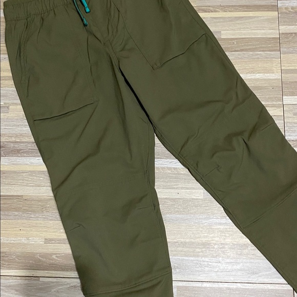 NWOT REI Hiking Pants size kids boys 10 - Picture 4 of 8